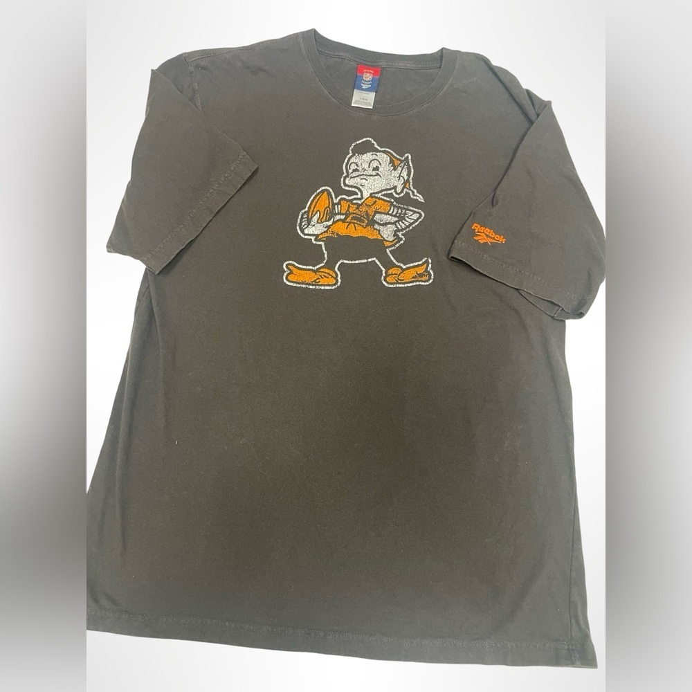 Vintage Cleveland Browns, Reebok men's T-shirt, NFL size large